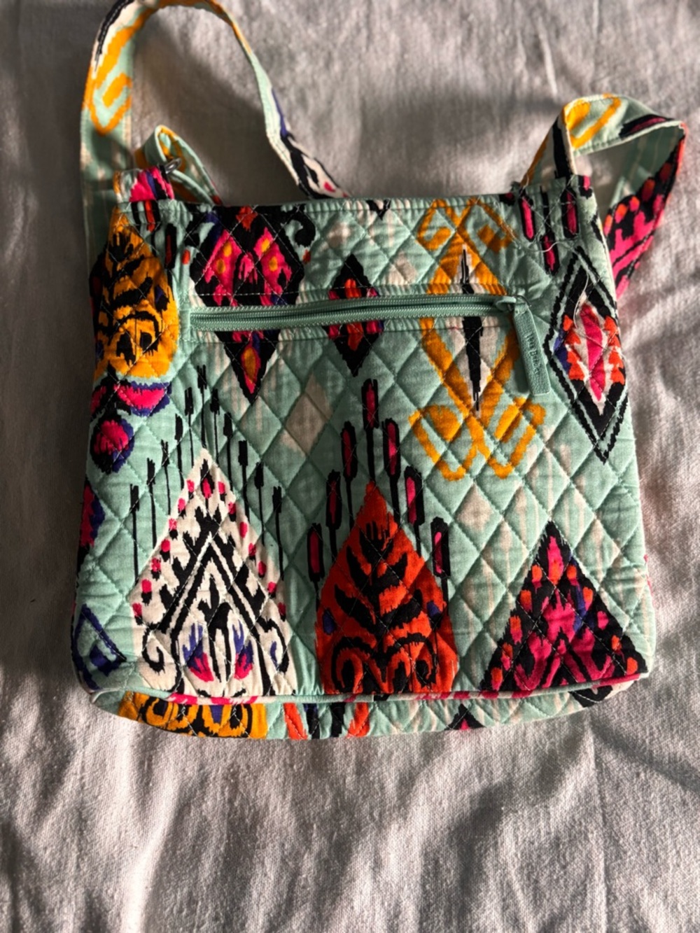 VERA BRADLEY CROSSBODY IN PUEBLO. Adjustable strap. Good condition. - Picture 4 of 5